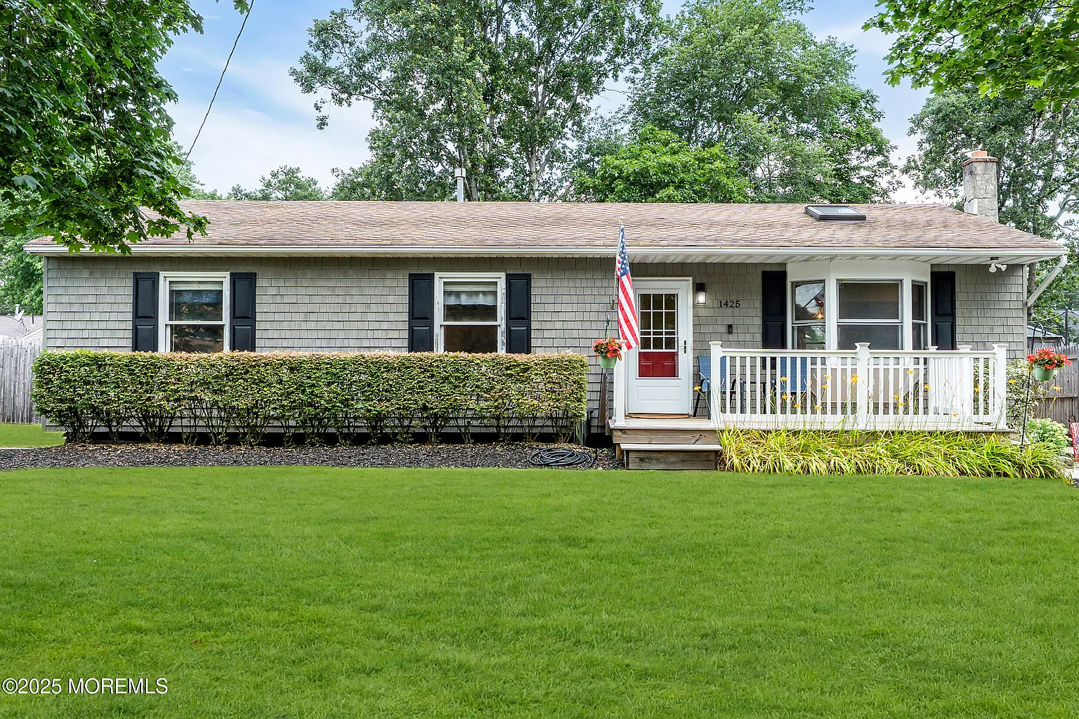 1425 Birmingham Avenue photo 1