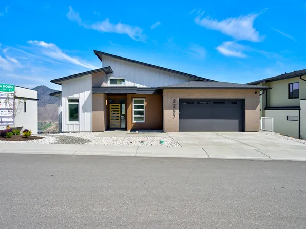 2257 Coldwater Dr, Kamloops, BC V2E 2R3