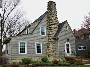 102 McKinley Ave, Geneva, IL 60134