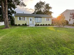 72 Barteau Ave, Blue Point, NY 11715