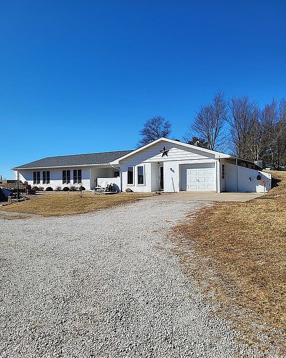 1st image of 33685 185th St