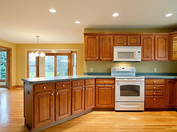 4th image of 5845 Forest Creek Dr