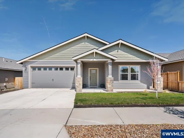 3235 NW Cedar Ave, Redmond, OR 97756