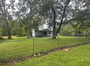 735 Douglas Dr, Camden, TN 38320