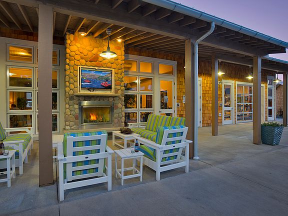 Outdoor Lounge Areas