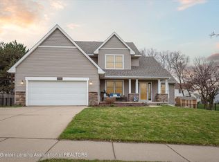 12340 Oakland Hills Dr, Dewitt, MI