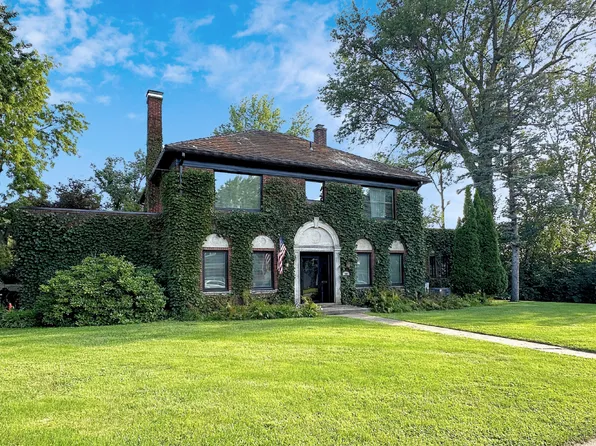 202 E Summit Ave, Shenandoah, IA 51601