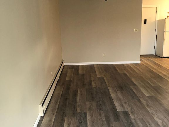4th image of 1920 W Pacific Ave #10