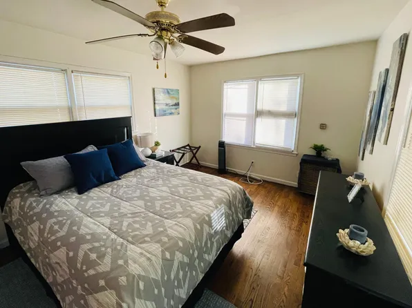 2587 Sunnyknoll Ave, Berkley, MI 48072