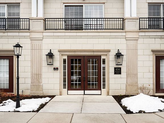 2nd image of 434 McDaniels Cir Unit 401