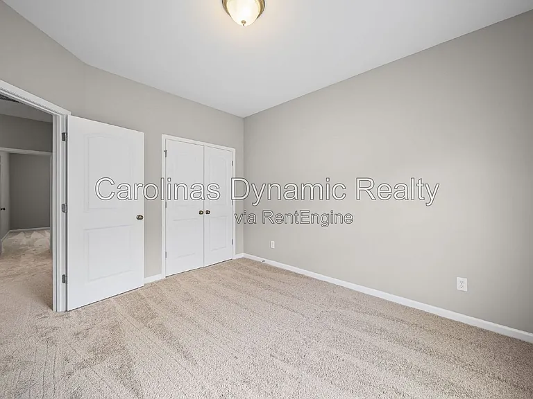 1912 Madeira Cir — Photo 26