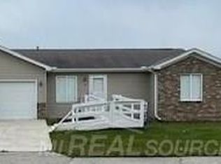 241 Superior Ave, Marine City, MI 48039