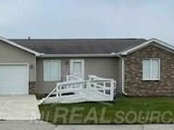 241 Superior Ave, Marine City, MI 48039