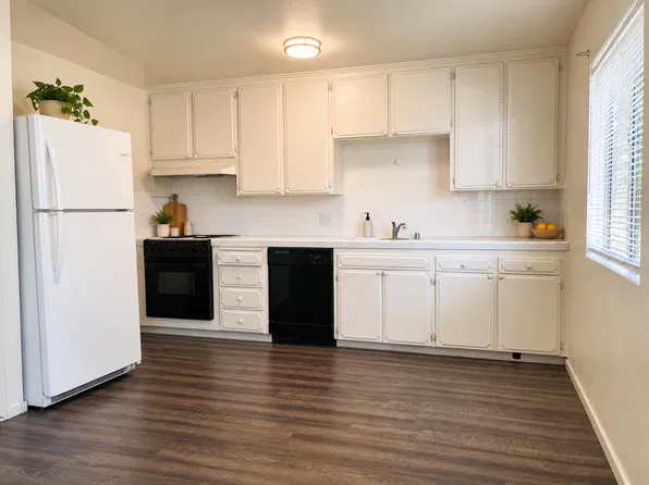 4233 N Bengston Ave, Fresno, CA 93705