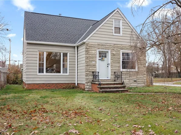 4802 Grantwood Dr, Parma, OH 44134