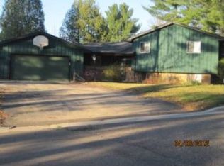 106 Ridgeway Hts, Manawa, WI 54949