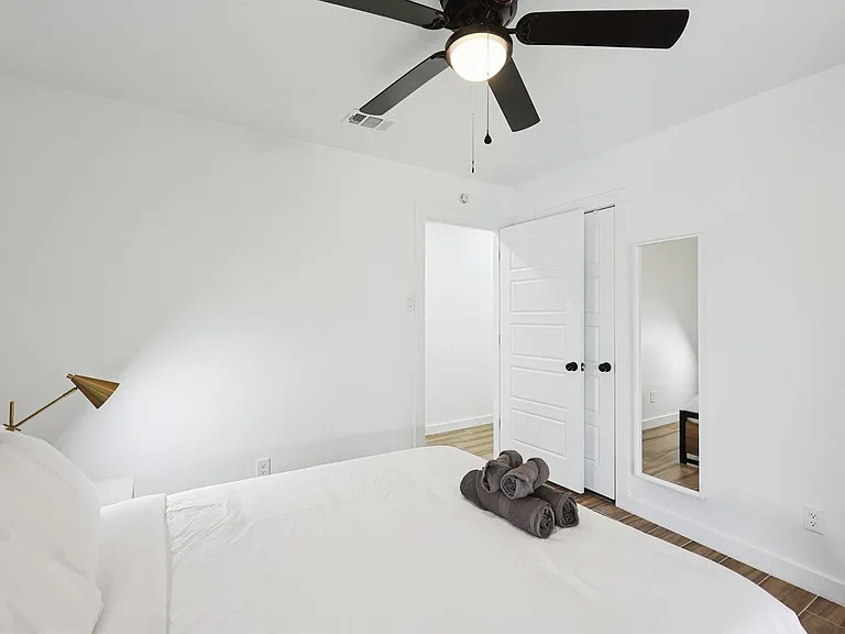 1044 Briarwood Ln — Photo 30