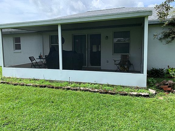 2nd image of 2530 Lakeview Dr