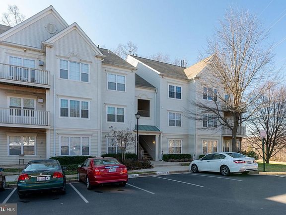 3rd image of 4363 Wilson Valley Dr APT 402
