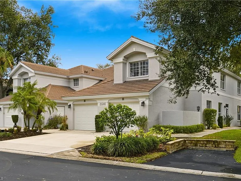 25248 Pelican Creek Cir #102 — Photo 1