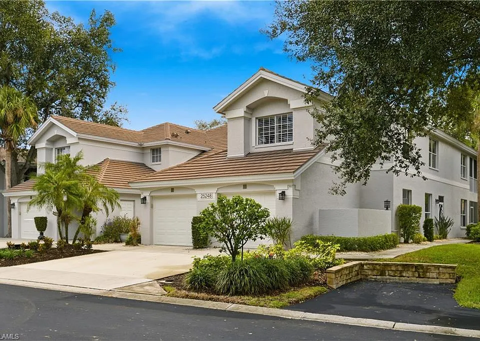 25248 Pelican Creek Cir #102