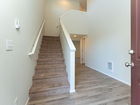 4th image of 7423 19th Pl SE