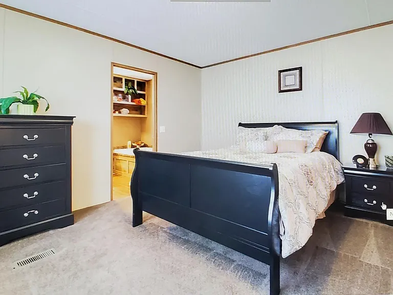 129 Tree Harbor Dr — Photo 5