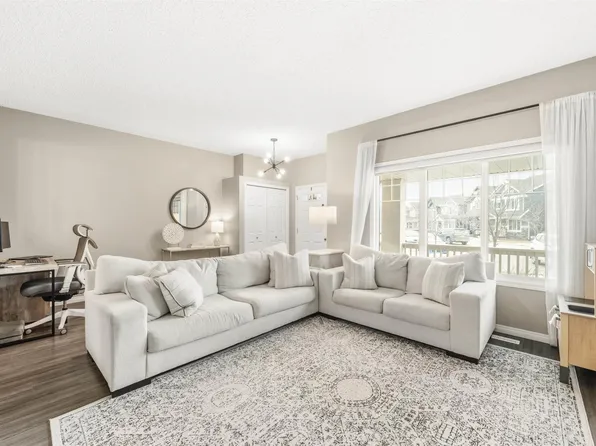 3229 Cherry Cres SW, Edmonton, AB T6X 1Y5