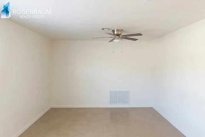 1702 W Shangri La Rd #1 — Photo 4