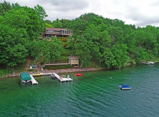 W4641 Hickory Ln, Waupaca, WI 54981