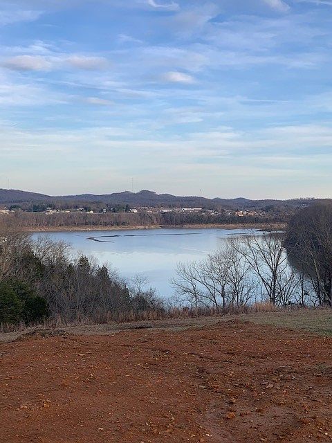 1st image of Lake Crest Dr