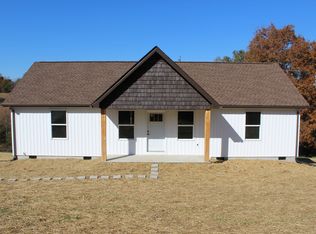 1129 Coolidge Rd, Lafayette, TN 37083