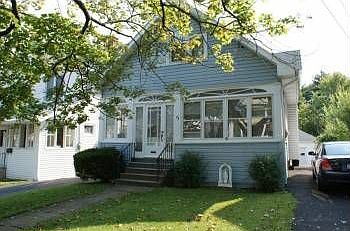 1st image of 72 Pinewood Avene