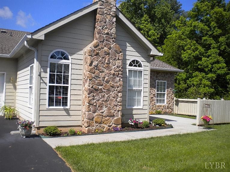 1st image of 126 Salisbury Cir