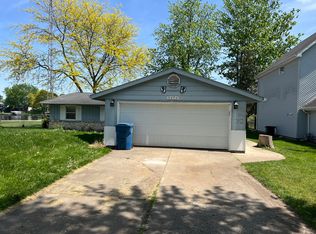 147 Lakeshore Dr, Coldwater, MI 49036