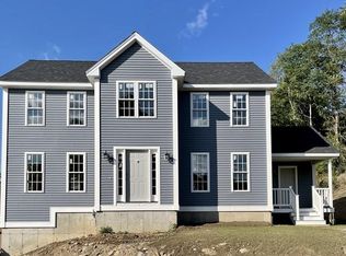 28 Moreland Green Dr, Worcester, MA 01609