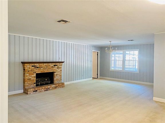 3rd image of 721 W Bontemps St