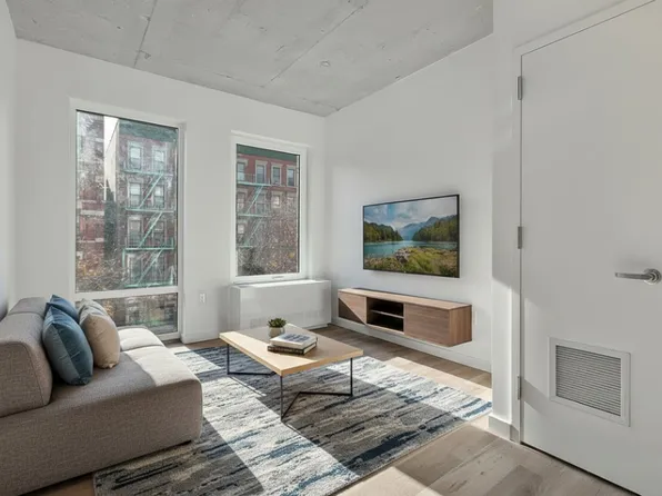 1638 Park Avenue image 1 of 6