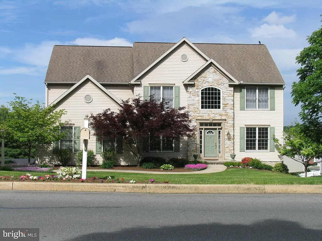 1303 Sylvan Rd photo 1