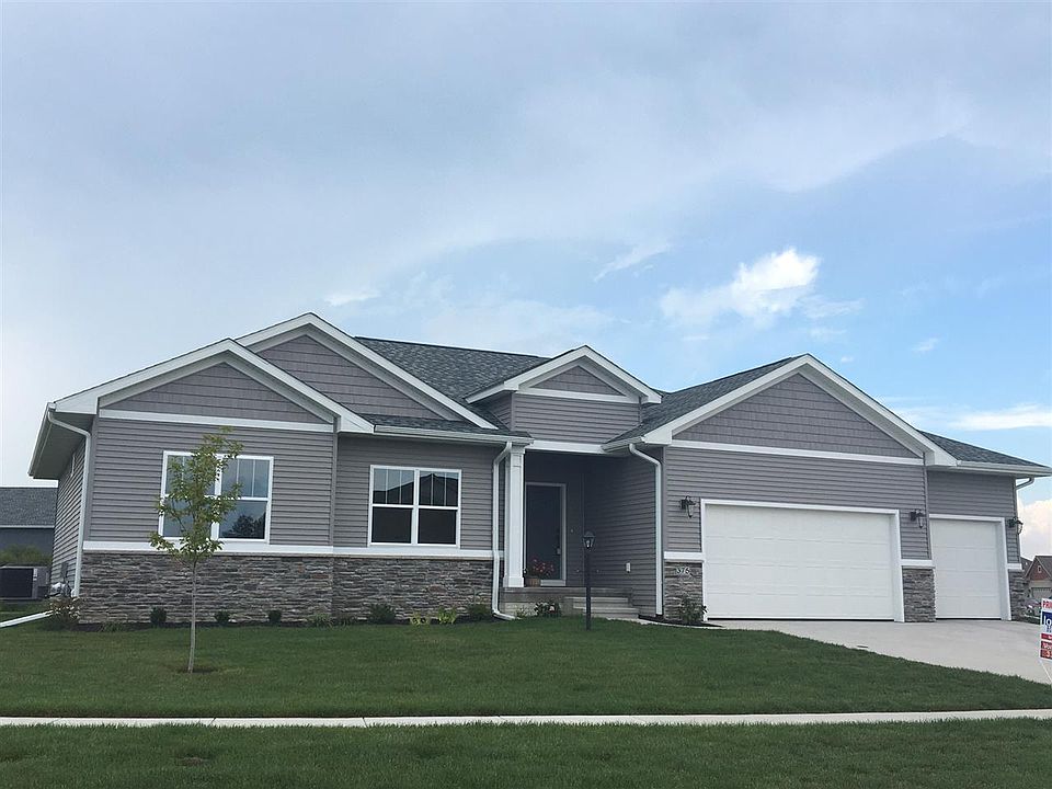 1st image of 375 Carlyle Dr