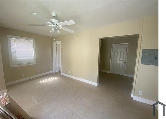 5th image of 1924 NW 28th St #1