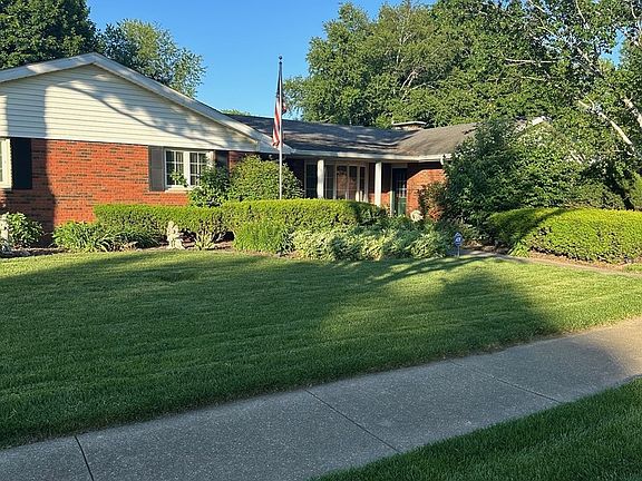 3rd image of 602 Broadmoor Dr