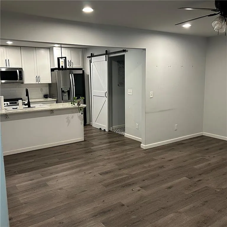 3 bed, 2.5 bath, 1536 sqft, $2,450 — Photo 3