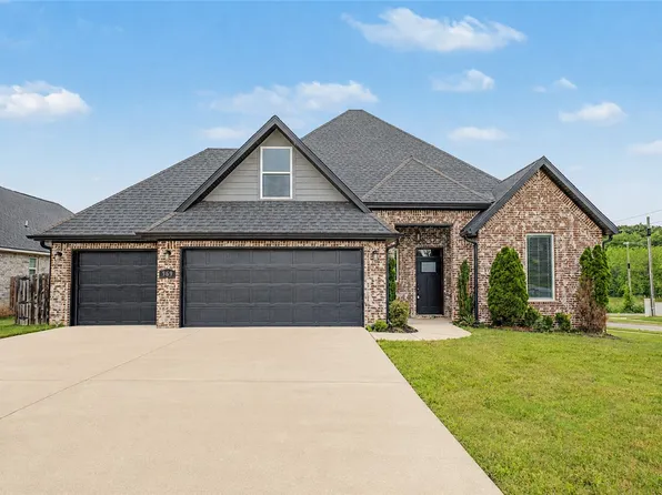 369 Waterfall Ln, Springdale, AR 72762
