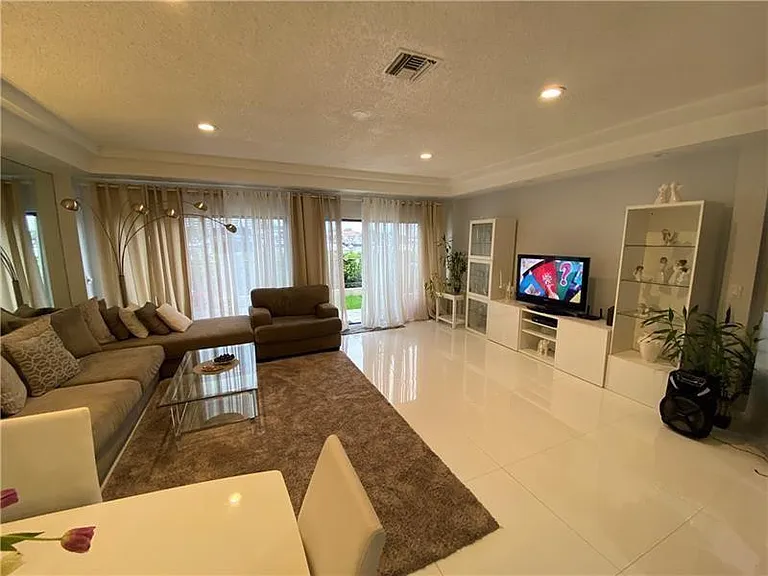 21135 Helmsman Dr #O12 — Photo 2