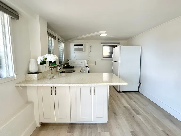 4559 Sierra Dr #B — Photo 4