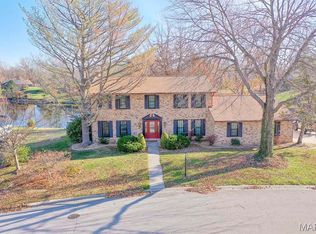 814 W Lakeshore Dr, O'Fallon, IL