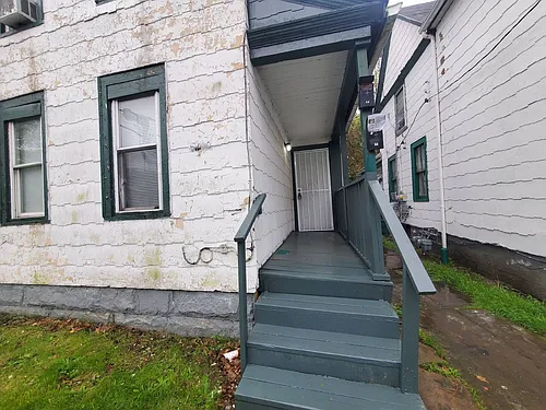 5700 Luther Ave Photo 1