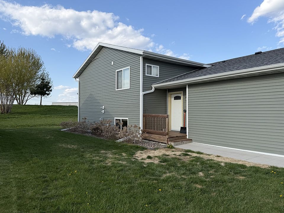 2nd image of 2209 2nd Ave
