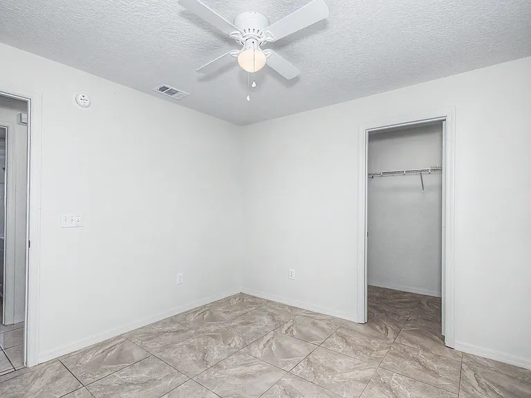 231 Oak Ln — Photo 15